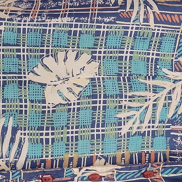 Vintage Stunt Collections 100% Silk Button Front with Shoulder Pads - Picture 8 of 13